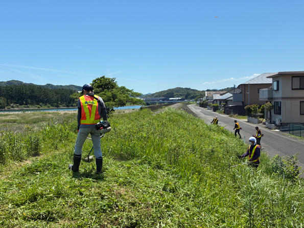 20260510-本社東側堤防作業写真